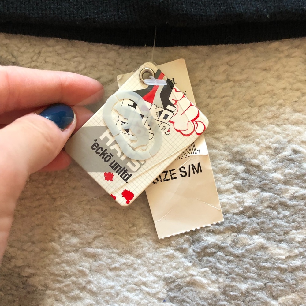 Black & pink Eckō Red knit beanie hat - Picture 4 of 6